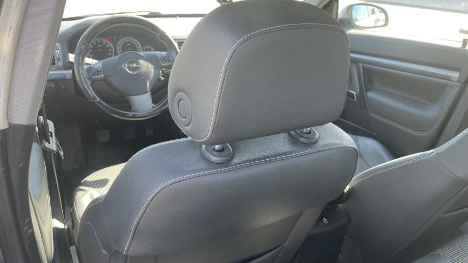 Opel Vectra 1,8 16V OPC Line, fotografija 19