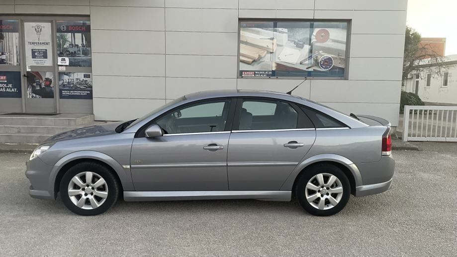 Opel Vectra 1,8 16V OPC Line, fotografija 2