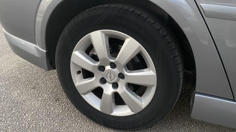 Opel Vectra 1,8 16V OPC Line, fotografija 11
