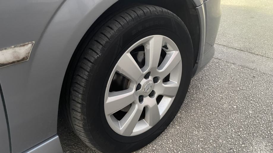 Opel Vectra 1,8 16V OPC Line, fotografija 12