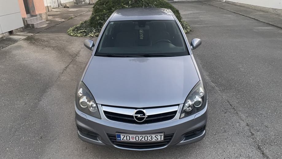 Opel Vectra 1,8 16V OPC Line, fotografija 3