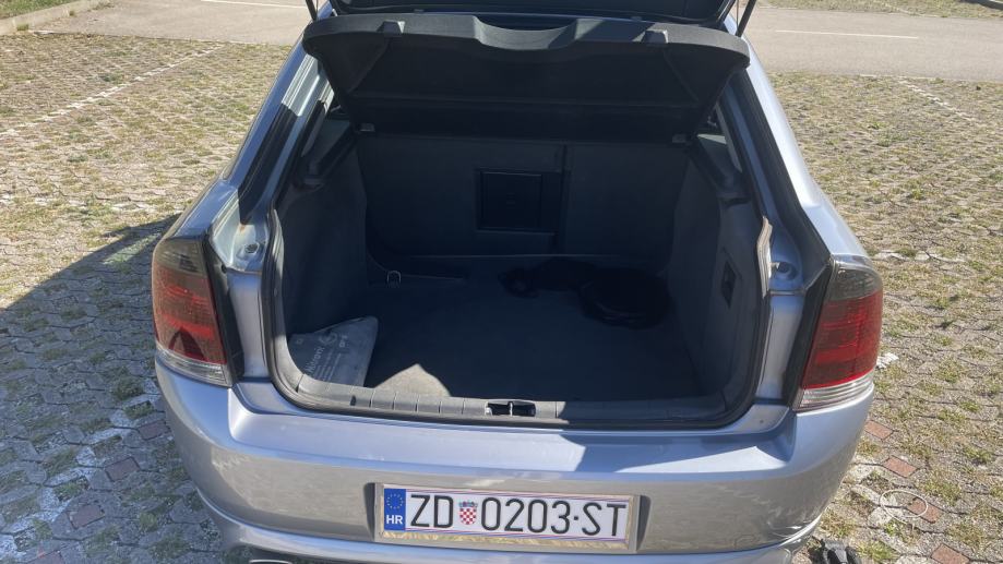 Opel Vectra 1,8 16V OPC Line, fotografija 9