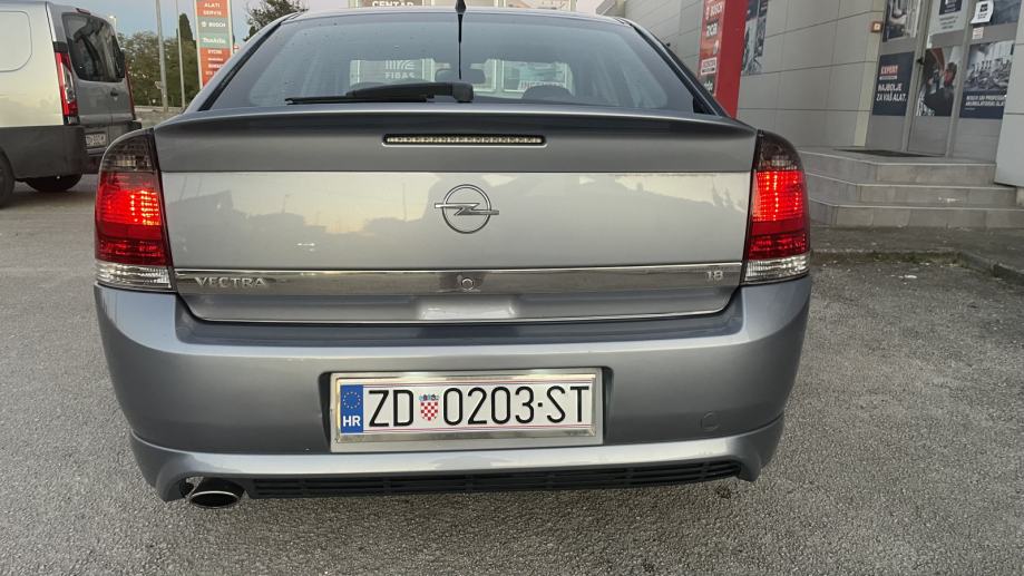 Opel Vectra 1,8 16V OPC Line, fotografija 6