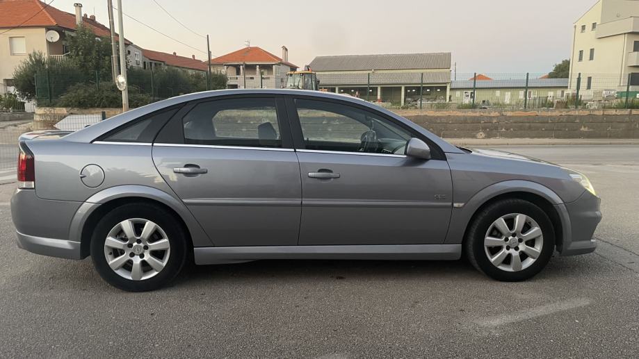 Opel Vectra 1,8 16V OPC Line, fotografija 5