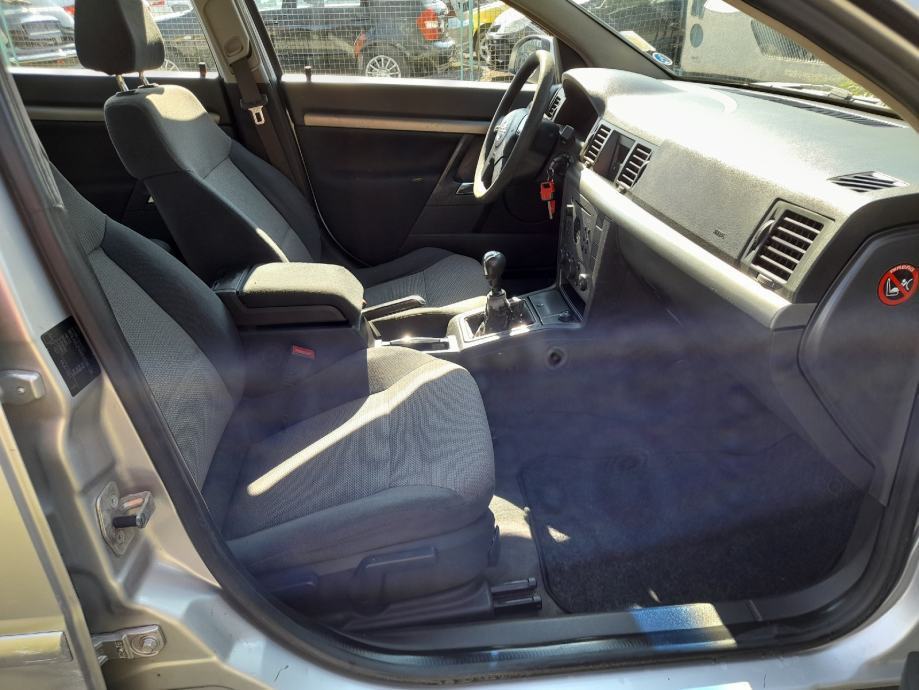 Opel Vectra 1,8, fotografija 15