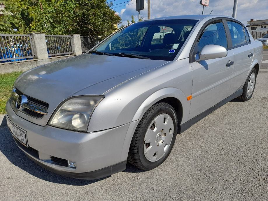 Opel Vectra 1,8, fotografija 2