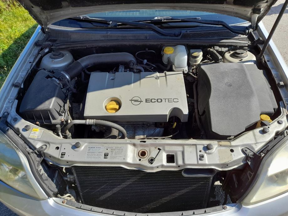 Opel Vectra 1,8, fotografija 10