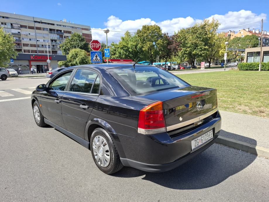 Opel Vectra 1,9 CDTI 88kw 6 brzina 1 vlasnik, fotografija 6
