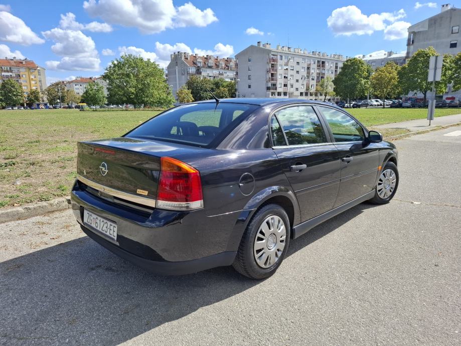 Opel Vectra 1,9 CDTI 88kw 6 brzina 1 vlasnik, fotografija 10