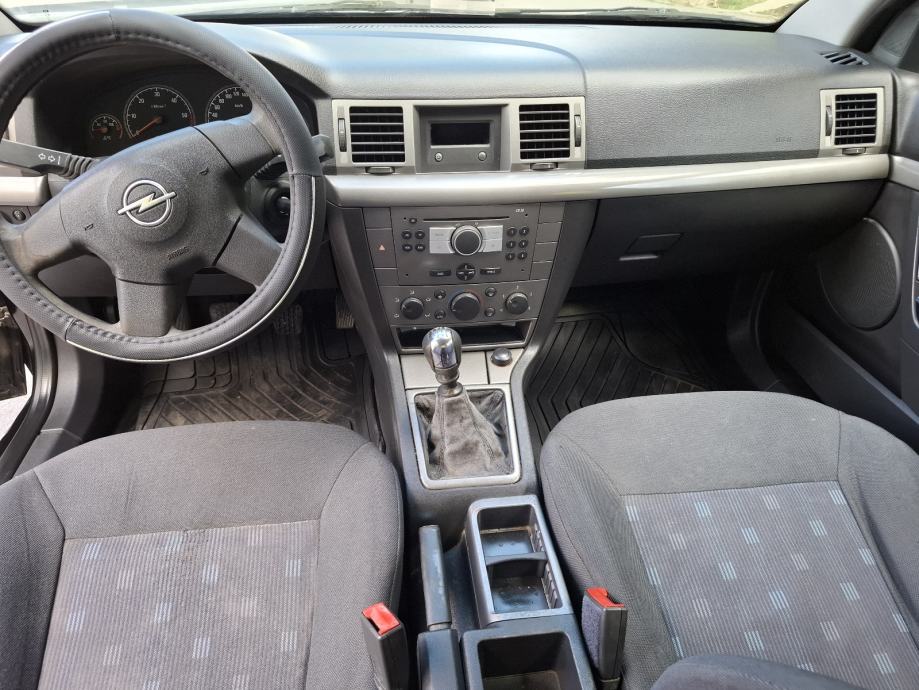 Opel Vectra 1,9 CDTI 88kw 6 brzina 1 vlasnik, fotografija 14