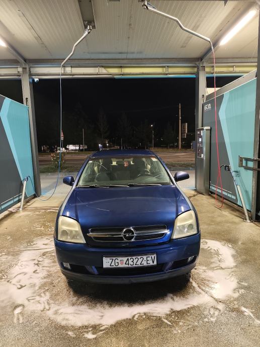 Opel Vectra 2,2, fotografija 2