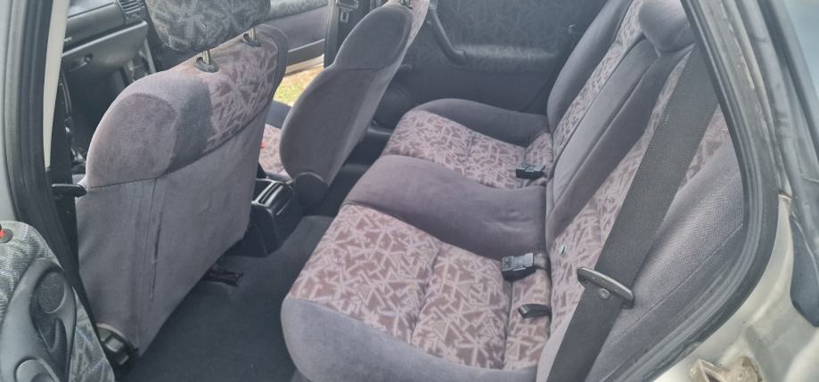 Opel Vectra GL 1,6 i, fotografija 6