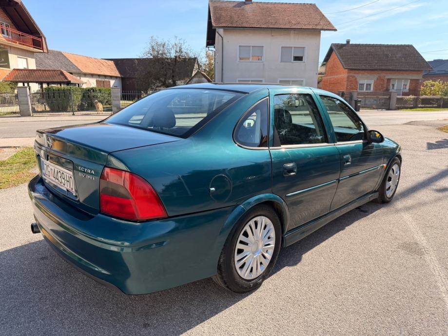 Opel Vectra GL 2,0 DTI 16V KLIMA REG 6 MJ 2027, fotografija 8