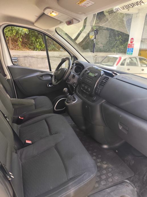 Opel Vivaro 1.6 biturbo Long, fotografija 6