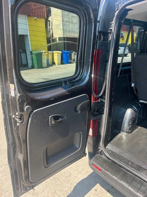 Opel Vivaro 8+1, fotografija 9