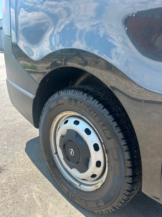 Opel Vivaro 8+1, fotografija 4