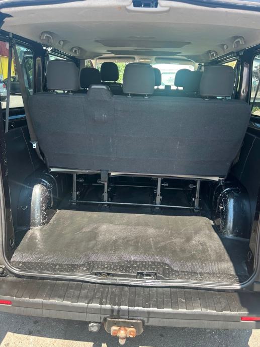Opel Vivaro 8+1, fotografija 12