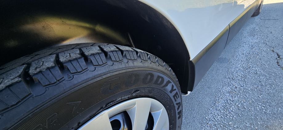 Opel Vivaro L2H1 1,6 CDTI Kupljen novi u HR 50.000km Dupla klima, fotografija 12