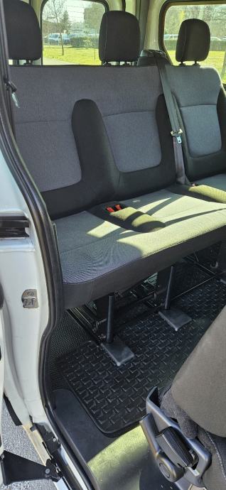 Opel Vivaro L2H1 1,6 CDTI Kupljen novi u HR 50.000km Dupla klima, fotografija 11