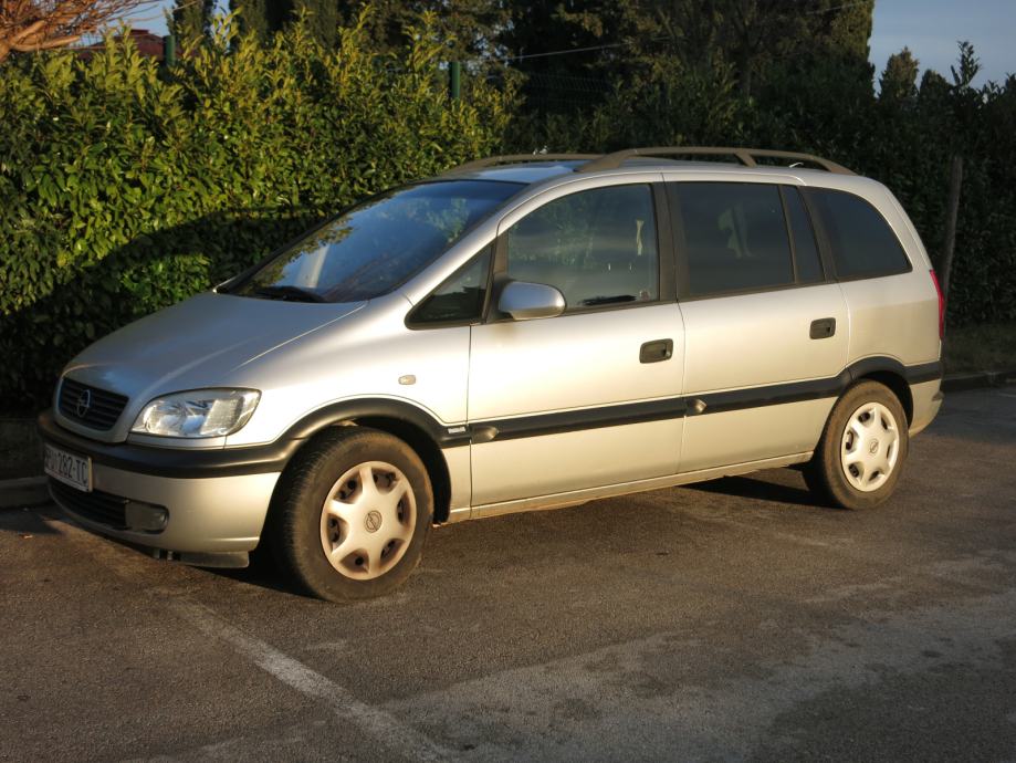Opel zafira 2000