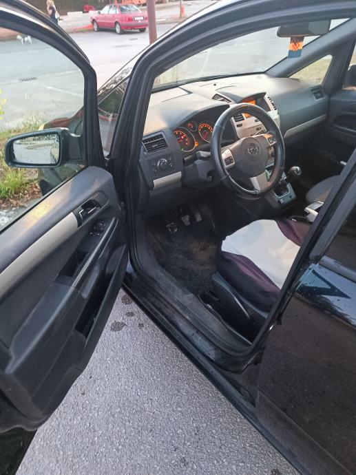 Opel Zafira 1,8 plin, fotografija 9