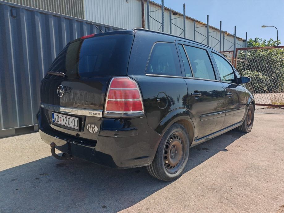 Opel Zafira 1,9 CDTI automatik, fotografija 2