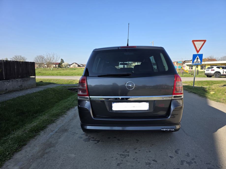 Opel Zafira 1,9 CDTI ----ODLIČNA---7 SJEDALA, fotografija 4