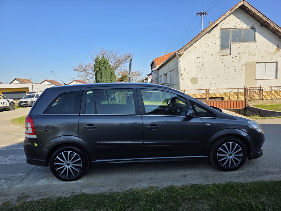 Opel Zafira 1,9 CDTI ----ODLIČNA---7 SJEDALA, fotografija 5