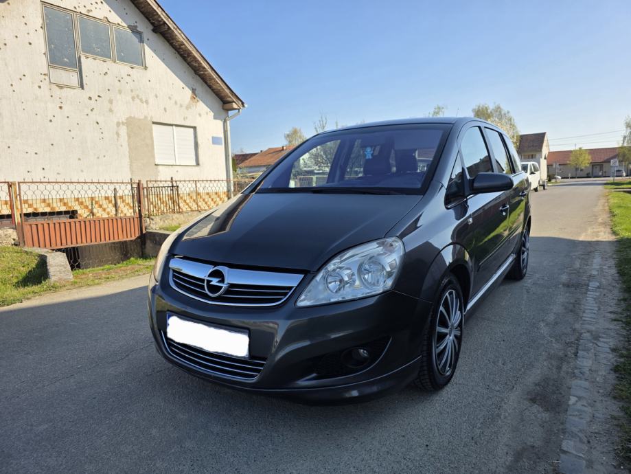Opel Zafira 1,9 CDTI ----ODLIČNA---7 SJEDALA, fotografija 2