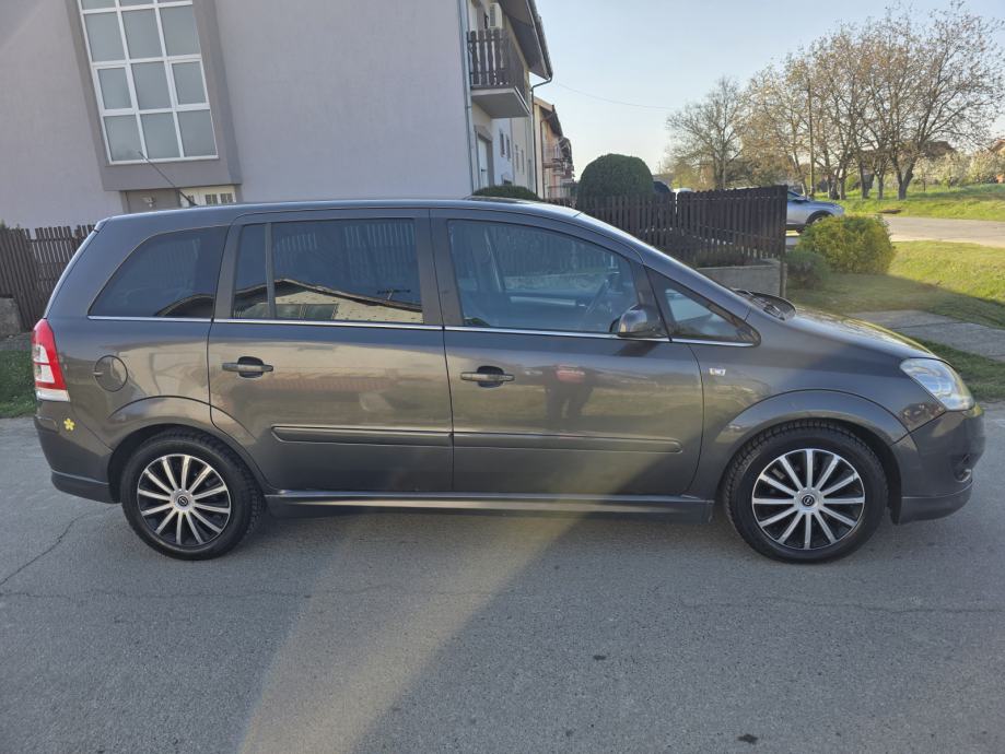 Opel Zafira 1,9 CDTI ----ODLIČNA---7 SJEDALA, fotografija 14