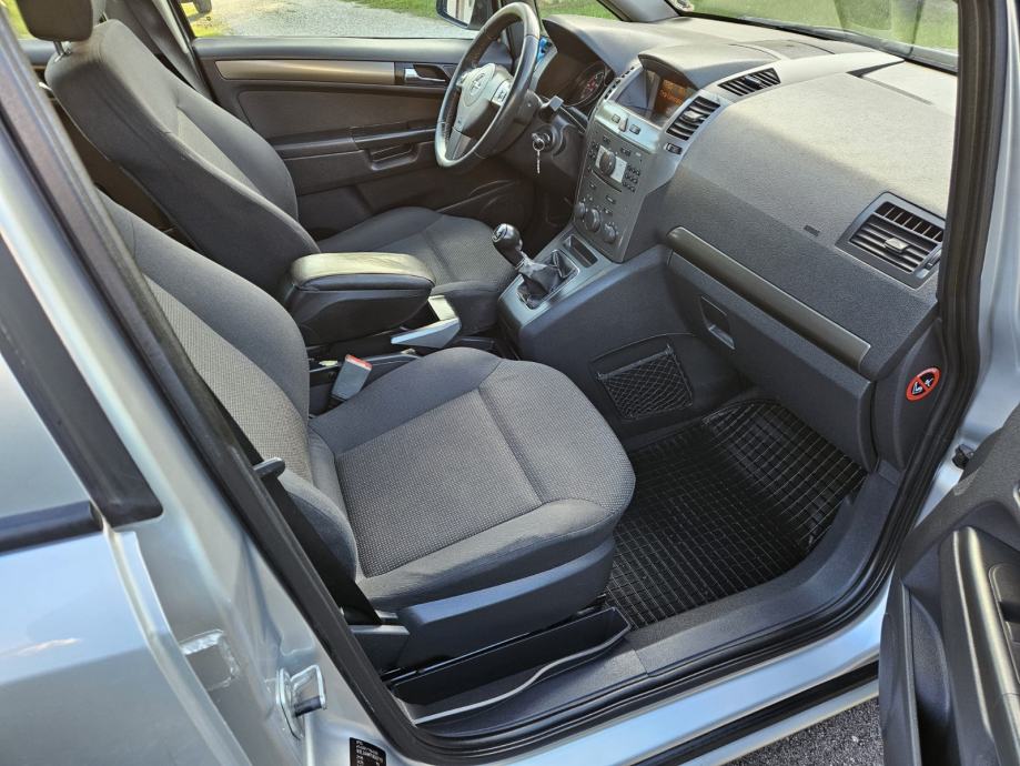 Opel Zafira 1,9 CDTI, reg.do 12.mj.,7 sjedala, vlasnik 15 g., fotografija 9
