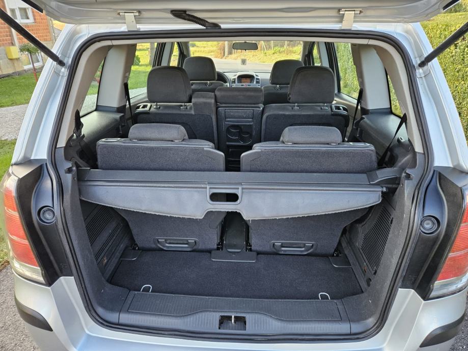 Opel Zafira 1,9 CDTI, reg.do 12.mj.,7 sjedala, vlasnik 15 g., fotografija 12