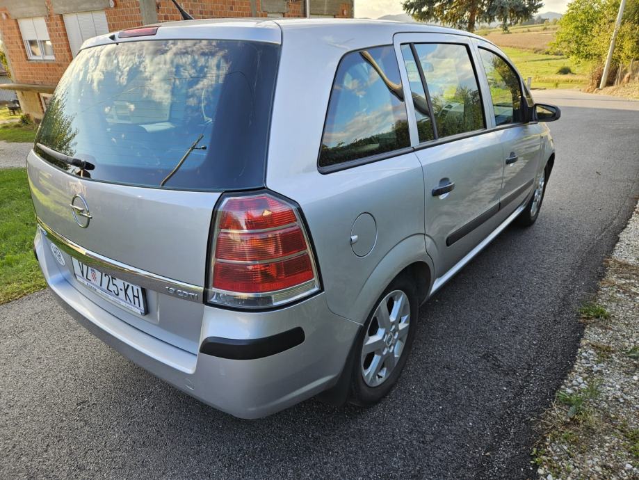 Opel Zafira 1,9 CDTI, reg.do 12.mj.,7 sjedala, vlasnik 15 g., fotografija 16