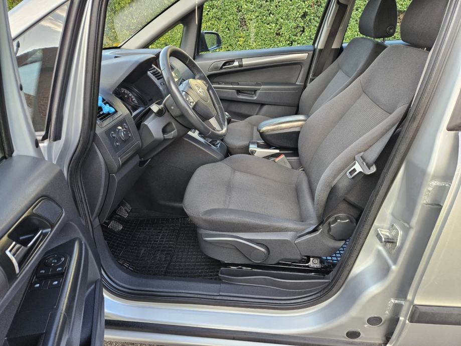Opel Zafira 1,9 CDTI, reg.do 12.mj.,7 sjedala, vlasnik 15 g., fotografija 8