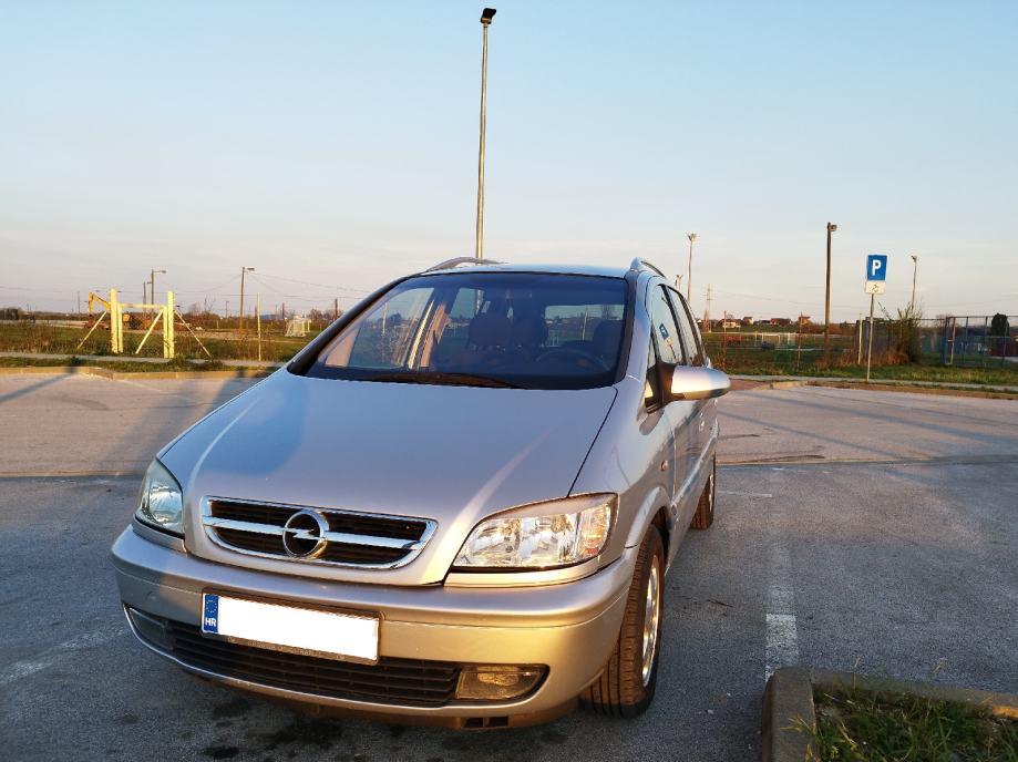 Opel Zafira 2 0 DTH 2001 God 