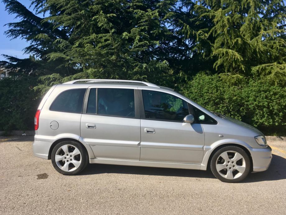 Opel zafira 2004