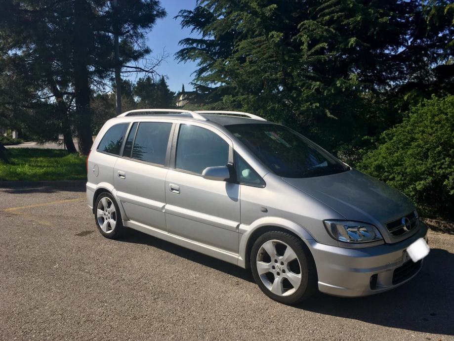 Opel zafira 2004