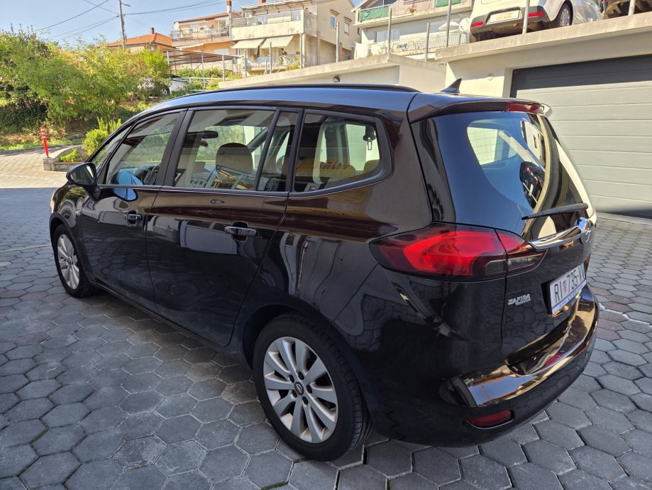 Opel Zafira Tourer 2.0 CDTI ecoFLEX, 131 KS, 2013. godište, 7 sjedala., fotografija 2