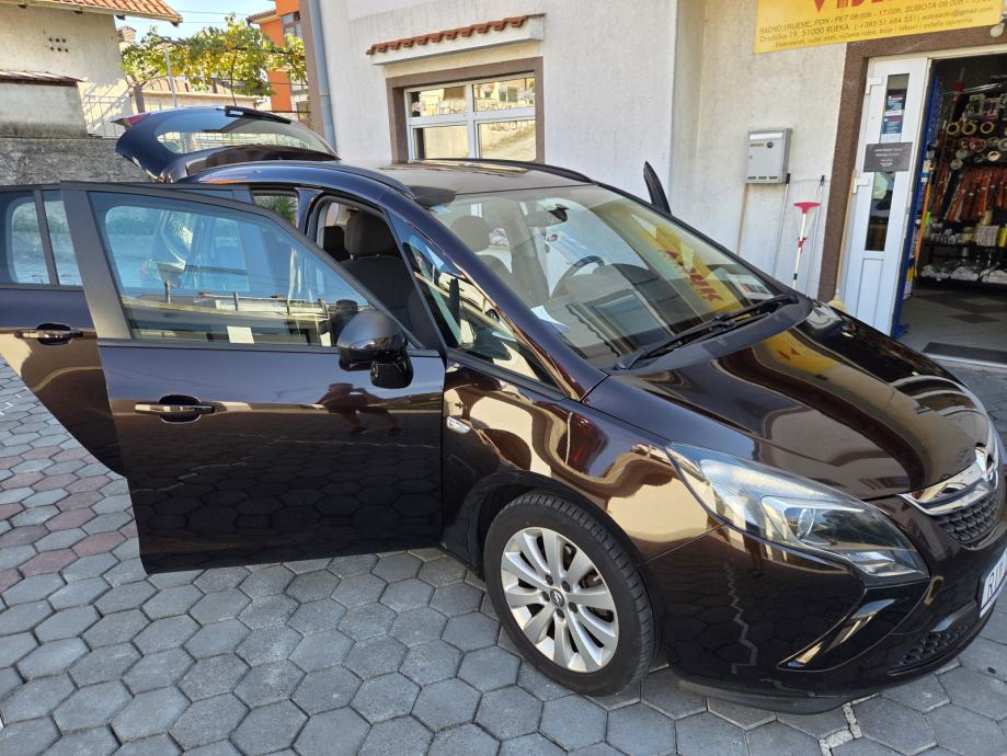 Opel Zafira Tourer 2.0 CDTI ecoFLEX, 131 KS, 2013. godište, 7 sjedala., fotografija 5