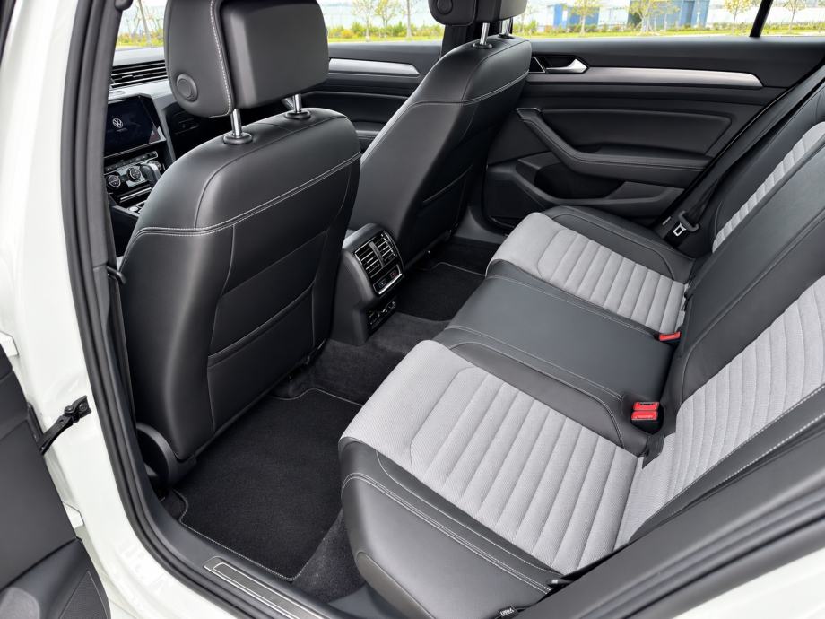 PASSAT 2.0 TDI * R-line * TOP STANJE KAO NOV * PRODAJA ILI ZAMJENA *, fotografija 13