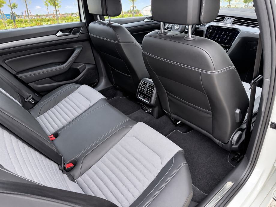 PASSAT 2.0 TDI * R-line * TOP STANJE KAO NOV * PRODAJA ILI ZAMJENA *, fotografija 14