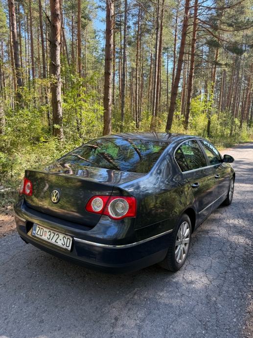PASSAT B6 2.0 TDI HIGHLINE DSG, fotografija 4