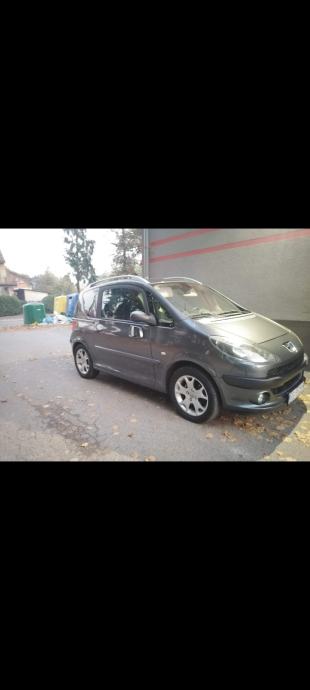 Peugeot 1007 1,6 HDI, fotografija 3