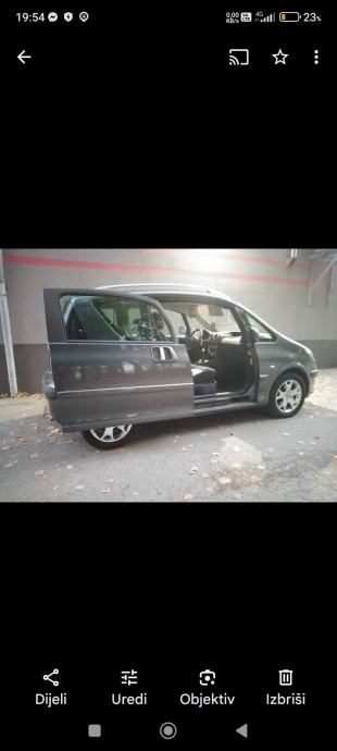 Peugeot 1007 1,6 HDI, fotografija 2
