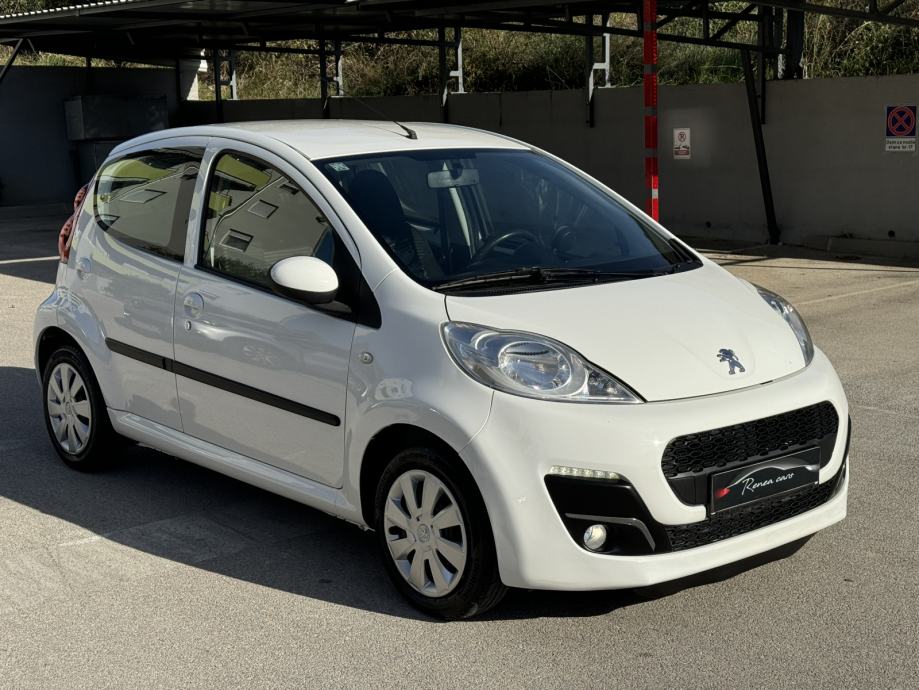peugeot-107-1-0-automatic-f1-2013-god