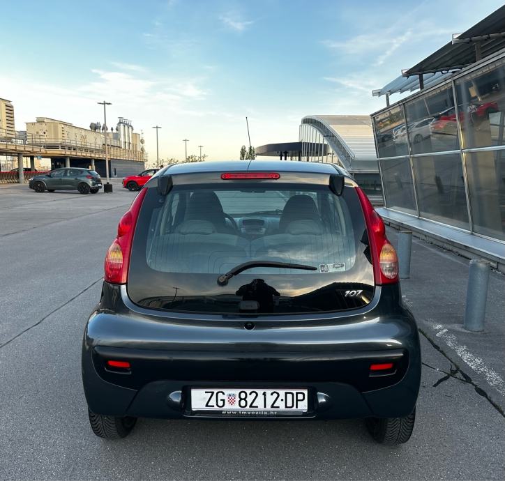 Peugeot 107 1,0 Automatik*Reg.06/2027*111TKM*Klima*, fotografija 6