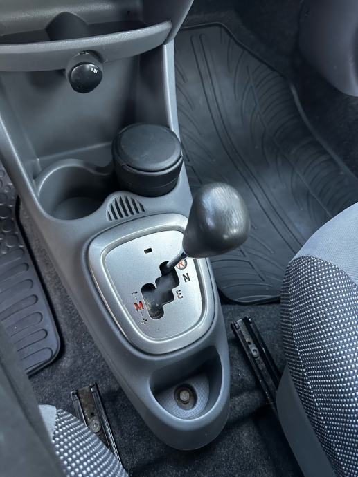 Peugeot 107 1,0 Automatik*Reg.06/2027*111TKM*Klima*, fotografija 14