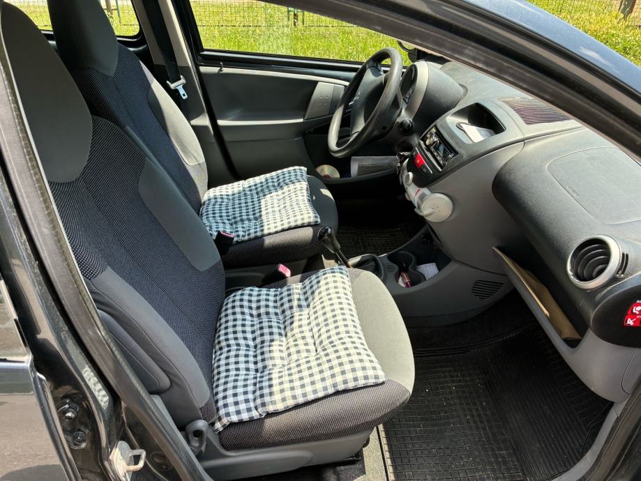 Peugeot 107, 1.0 benzin, 2008., 110.000 km, 5 vrata, reg. do 12.2026., fotografija 5