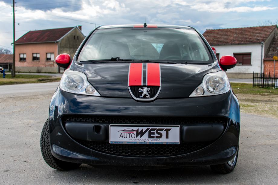 Peugeot 107 1,0 RED STRIPES JEDINSTVEN U HR, 2007 god.