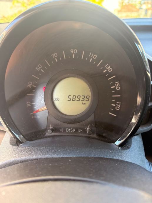 Peugeot 108 1,0 VTi-prvi vlasnik,TOP STANJE,Toyotin motor, fotografija 5